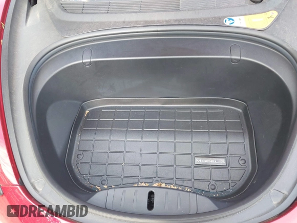 2018 Tesla Model 3 Long Range Battery z VIN 5YJ3E1EA9JF025942, wystawiony jako IAAI lot #42122703 z przebiegiem 84 453 mil mil oraz . Historia ofert i sprzedaży dostępna na DreamBid. Obrazek 10.