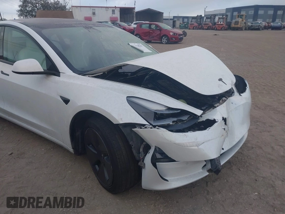 2022 Tesla Model 3 Long Range z VIN 5YJ3E1EB9NF115364, wystawiony jako IAAI lot #41618947 z przebiegiem 58 196 mil mil oraz . Historia ofert i sprzedaży dostępna na DreamBid. Obrazek 6.