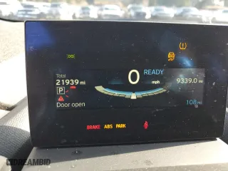 2018 BMW i3 with VIN WBY7Z4C51JVD96190, listed as a Copart auction lot 43567865 with 21,939 mi miles and Salvage Title. Bid and sale history available at carsss.com. Image 9.