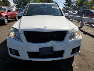 2012 Mercedes-Benz GLK 350 with VIN WDCGG8HB1CF741655, listed as a Copart auction lot 69476054 with 137,132 mi miles and Salvage Title. Bid and sale history available at DreamBid. Image 5.