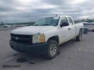 2008 Chevrolet Silverado 1500 Work Truck with VIN 1GCEC19C28Z330326, listed as a IAAI auction lot 42041697 with 294,101 mi miles. Bid and sale history available at carsss.com. Image 2.