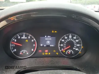 2022 Kia Seltos S z VIN KNDEUCAA8N7261717, wystawiony jako Copart lot #55783595 z przebiegiem 96 482 mil mil oraz Czysty tytuł • Clean title. Historia ofert i sprzedaży dostępna na DreamBid. Obrazek 9.