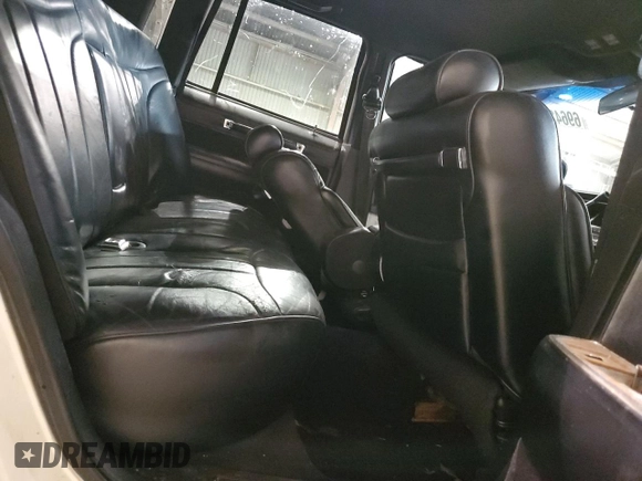 1994 Lincoln Town Car Signature z VIN 1LNLM82W7RY781174, wystawiony jako Copart lot #69642754 z przebiegiem 149 185 mil mil oraz Szkoda całkowita • Salvage title. Historia ofert i sprzedaży dostępna na DreamBid. Obrazek 10.