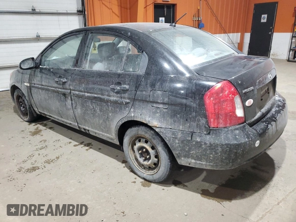 2007 Hyundai Accent GL z VIN KMHCN45C87U142295, wystawiony jako Copart lot #86149894 z przebiegiem 325 738 mil mil oraz Szkoda całkowita • Salvage title. Historia ofert i sprzedaży dostępna na DreamBid. Obrazek 2.