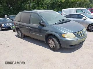 2005 Dodge Caravan SE z VIN 1D4GP25B85B159315, wystawiony jako IAAI lot #42701553 z przebiegiem 232 247 mil mil oraz . Historia ofert i sprzedaży dostępna na DreamBid. Obrazek 1.