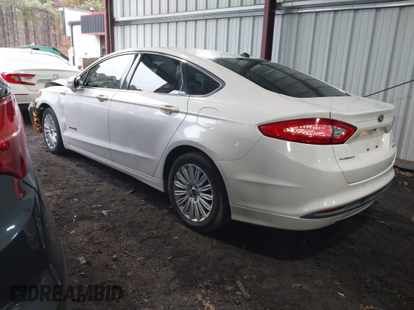 2013 Ford Fusion SE Hybrid with VIN 3FA6P0LU1DR357428, listed as a IAAI auction lot 41153491 with 153,738 mi miles. Bid and sale history available at carsss.com. Image 3.