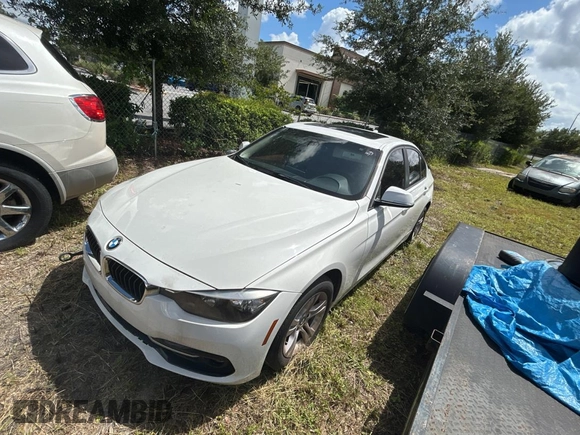 2013 BMW 3 Series 328i с VIN WBA3C1G52DNR44674, выставлен на аукционе Copart как лот 65596255 с пробегом Не указан миль и Чистый • Clean title. История ставок и продаж доступна на DreamBid. Изображение 2.