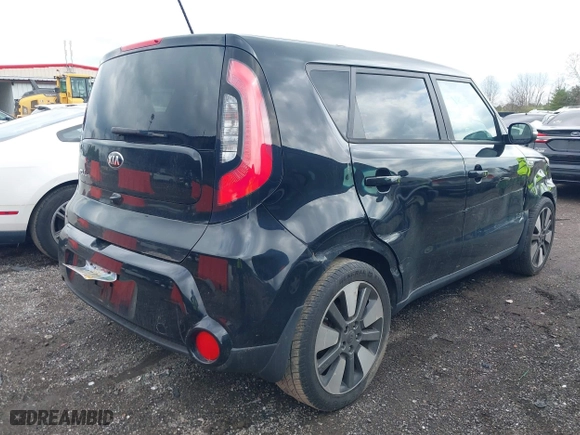 2015 Kia Soul ! with VIN KNDJX3A55F7213263, listed as a IAAI auction lot 41991924 with 257,748 mi miles. Bid and sale history available at carsss.com. Image 4.