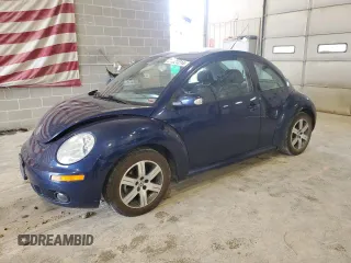 2006 Volkswagen New Beetle Coupe with VIN 3VWRW31C96M406975, listed as a Copart auction lot 84021214 with 100,447 mi miles and Salvage Title. Bid and sale history available at carsss.com. Image 1.