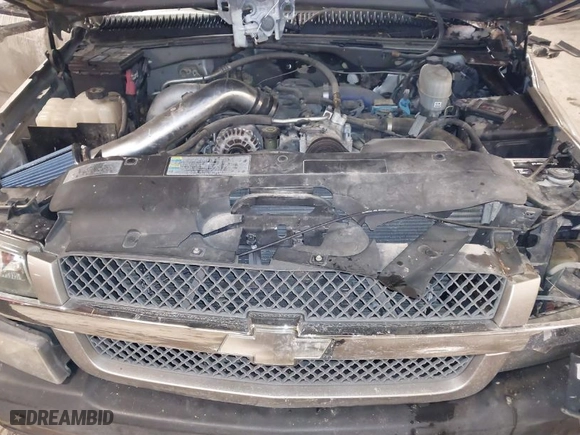 2003 Chevrolet Silverado 2500HD LS with VIN 1GCHK23173F140934, listed as a IAAI auction lot 41263369 with 101,952 mi miles. Bid and sale history available at carsss.com. Image 10.