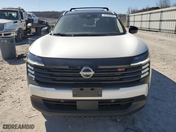 2025 Nissan Kicks SR with VIN 3N8AP6DA0SL320600, listed as a Copart auction lot 47552345 with 3,836 mi miles and Salvage Title. Bid and sale history available at carsss.com. Image 5.