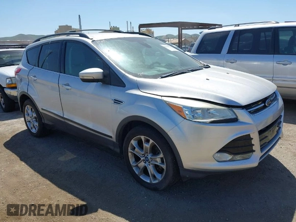 2013 Ford Escape SEL with VIN 1FMCU9HXXDUC17184, listed as a IAAI auction lot 42088020 with 63,151 mi miles. Bid and sale history available at carsss.com. Image 1.