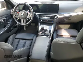 2023 BMW M3 Competition xDrive z VIN WBS43AY07PFR10800, wystawiony jako Copart lot #50604115 z przebiegiem 15 898 mil mil oraz Czysty tytuł • Clean title. Historia ofert i sprzedaży dostępna na DreamBid. Obrazek 8.