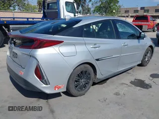 2017 Toyota Prius Plus with VIN JTDKARFP5H3018325, listed as a IAAI auction lot 42054740 with 116,635 mi miles and . Bid and sale history available at DreamBid. Image 4.