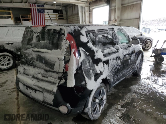 2014 Kia Soul with VIN KNDJN2A20E7001357, listed as a Copart auction lot 47686465 with 121,085 mi miles and Clean Title. Bid and sale history available at carsss.com. Image 3.