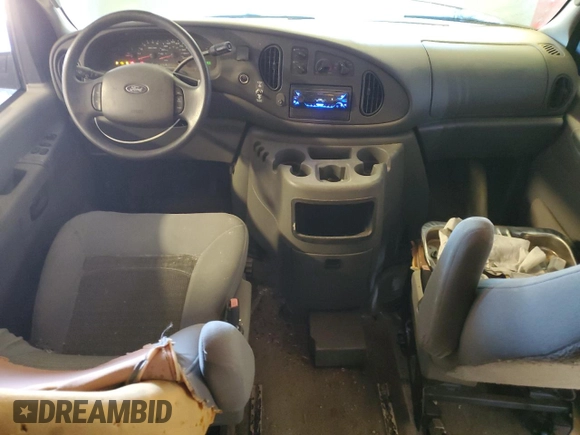 2005 Ford Econoline Passenger XL with VIN 1FBNE31L85HA52006, listed as a Copart auction lot 70610014 with 182,806 mi miles and Clean Title. Bid and sale history available at carsss.com. Image 8.