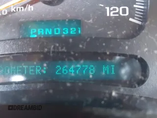 2004 Chevrolet Tahoe LS z VIN 1GNEC13V74R295259, wystawiony jako IAAI lot #42339839 z przebiegiem 264 778 mil mil oraz . Historia ofert i sprzedaży dostępna na DreamBid. Obrazek 7.