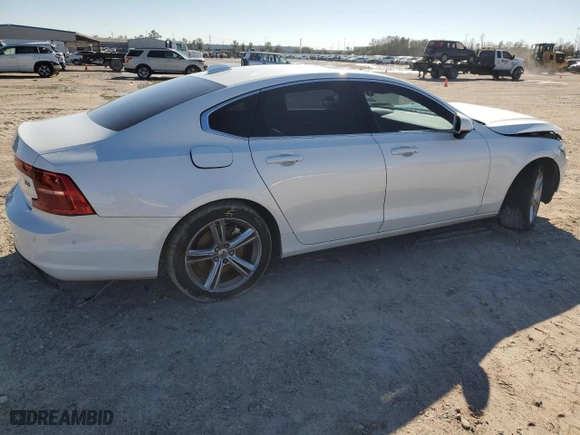 2017 Volvo S90 Momentum with VIN YV1102AK1H1006969, listed as a Copart auction lot 41661235 with 131,560 mi miles and Salvage Title. Bid and sale history available at carsss.com. Image 3.
