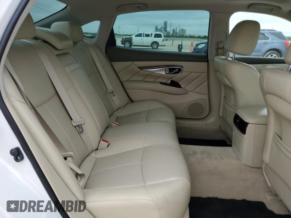 2015 Infiniti Q70 z VIN JN1BY1PP2FM601201, wystawiony jako Copart lot #53235845 z przebiegiem 62 556 mil mil oraz Szkoda całkowita • Salvage title. Historia ofert i sprzedaży dostępna na DreamBid. Obrazek 10.