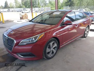 2017 Hyundai Sonata Limited with VIN KMHE34L38HA064461, listed as a IAAI auction lot 42160640 with 98,771 mi miles and . Bid and sale history available at DreamBid. Image 18.