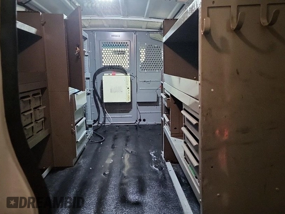 2013 Ford Econoline Cargo Commercial с VIN 1FTNE2EL7DDB27624, выставлен на аукционе IAAI как лот 42012292 с пробегом 142 669 миль миль и . История ставок и продаж доступна на DreamBid. Изображение 1.
