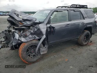 2023 Toyota 4Runner TRD Pro z VIN JTELU5JRXP6159607, wystawiony jako Copart lot #48171975 z przebiegiem Nie podano mil oraz Szkoda całkowita • Salvage title. Historia ofert i sprzedaży dostępna na DreamBid. Obrazek 1.