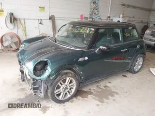 2011 MINI Hardtop S with VIN WMWSV3C59BTY12169, listed as a IAAI auction lot 42472128 with 81,303 mi miles and . Bid and sale history available at DreamBid. Image 2.
