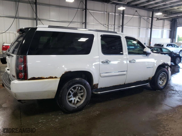 2007 GMC Yukon XL Denali with VIN 1GKFK66857J183120, listed as a Copart auction lot 62663314 with 167,045 mi miles and Salvage Title. Bid and sale history available at carsss.com. Image 3.