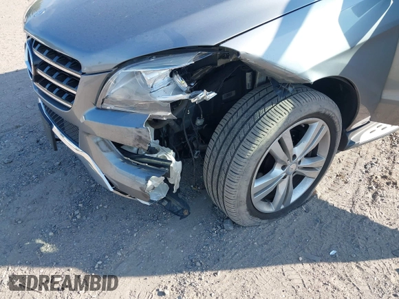 2014 Mercedes-Benz M 350 with VIN 4JGDA5HB3EA335235, listed as a IAAI auction lot 42150588 with 105,899 mi miles and . Bid and sale history available at DreamBid. Image 6.