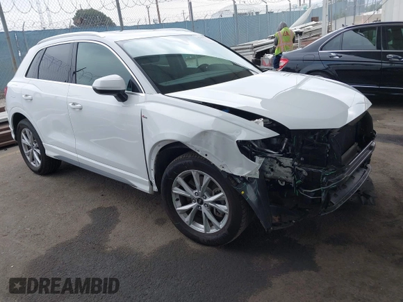 2021 Audi Q3 S line Premium z VIN WA1DECF31M1074155, wystawiony jako IAAI lot #42381678 z przebiegiem 36 894 mil mil oraz . Historia ofert i sprzedaży dostępna na DreamBid. Obrazek 1.