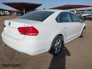 2012 Volkswagen Passat SE with VIN 1VWBP7A37CC041747, listed as a IAAI auction lot 41698168 with 252,549 mi miles. Bid and sale history available at carsss.com. Image 4.