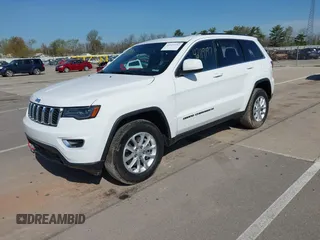 2022 Jeep Grand Cherokee Laredo X z VIN 1C4RJFAG7NC149692, wystawiony jako IAAI lot #42119197 z przebiegiem 37 835 mil mil oraz . Historia ofert i sprzedaży dostępna na DreamBid. Obrazek 2.