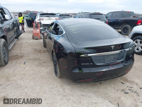 2017 Tesla Model S 100D z VIN 5YJSA1E27HF208282, wystawiony jako IAAI lot #41362736 z przebiegiem 173 162 mil mil oraz . Historia ofert i sprzedaży dostępna na DreamBid. Obrazek 3.