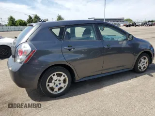 2009 Pontiac Vibe 1SB z VIN 5Y2SP67089Z414469, wystawiony jako Copart lot #57577015 z przebiegiem 179 834 mil mil oraz Czysty tytuł • Clean title. Historia ofert i sprzedaży dostępna na DreamBid. Obrazek 3.