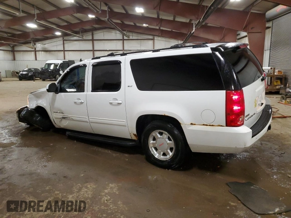 2011 GMC Yukon XL SLT with VIN 1GKS2KE32BR286468, listed as a Copart auction lot 50509415 with 271,634 mi miles and Clean Title. Bid and sale history available at carsss.com. Image 2.