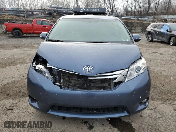 2013 Toyota Sienna XLE with VIN 5TDDK3DC5DS056097, listed as a Copart auction lot 89021805 with Not Provided miles and Salvage Title. Bid and sale history available at DreamBid. Image 5.