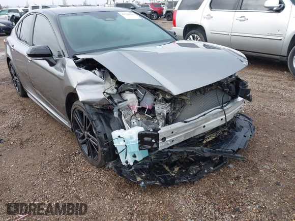 2025 Toyota Camry LE z VIN 4T1DAACK5SU554563, wystawiony jako IAAI lot #41788016 z przebiegiem 4 023 mil mil oraz . Historia ofert i sprzedaży dostępna na DreamBid. Obrazek 6.