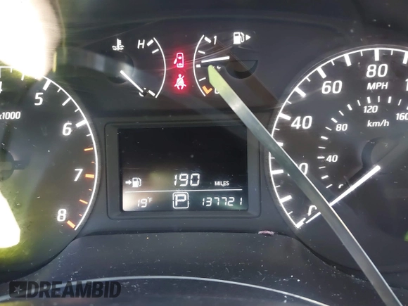 2015 Nissan Sentra S with VIN 3N1AB7APXFY285732, listed as a IAAI auction lot 41591212 with 137,721 mi miles. Bid and sale history available at carsss.com. Image 7.