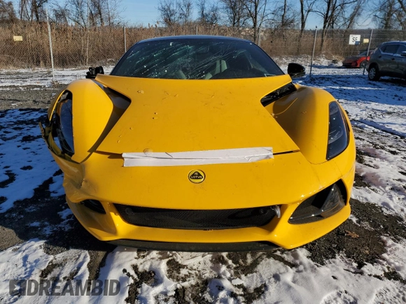 2024 Lotus Emira First Edition z VIN SCCLEKAX2RHB11154, wystawiony jako Copart lot #86479894 z przebiegiem 4634 mil mil oraz Szkody całkowita. Historia ofert i sprzedaży dostępna na DreamBid. Obrazek 5.