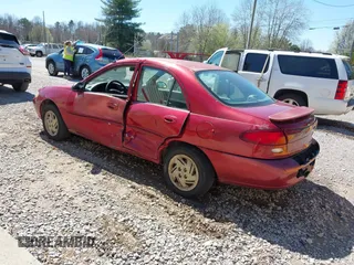 1998 Ford Escort SE z VIN 1FAFP13P4WW141203, wystawiony jako IAAI lot #41811277 z przebiegiem 232 746 mil mil oraz . Historia ofert i sprzedaży dostępna na DreamBid. Obrazek 3.