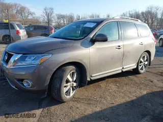 2014 Nissan Pathfinder Platinum with VIN 5N1AR2MM1EC702851, listed as a IAAI auction lot 41541331 with 209,257 mi miles. Bid and sale history available at carsss.com. Image 2.