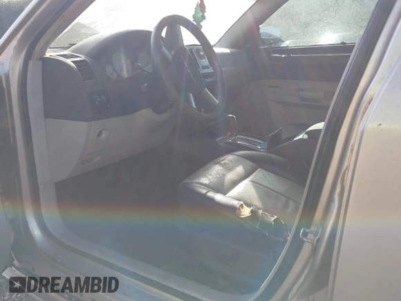 2006 Chrysler 300 Touring with VIN 2C3KA53G26H343090, listed as a IAAI auction lot 42196204 with 175,086 mi miles and . Bid and sale history available at DreamBid. Image 5.