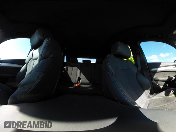2024 Audi Q5 S line Premium Plus с VIN WA1E2AFYXR2135114, выставлен на аукционе IAAI как лот 41734594 с пробегом 2 354 миль миль и . История ставок и продаж доступна на DreamBid. Изображение 20.