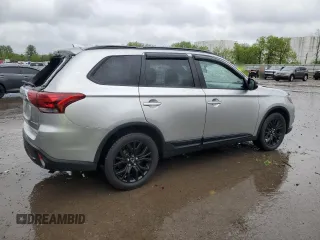 2018 Mitsubishi Outlander ES z VIN JA4AZ3A37JZ049398, wystawiony jako Copart lot #57813585 z przebiegiem 52 946 mil mil oraz Szkoda całkowita • Salvage title. Historia ofert i sprzedaży dostępna na DreamBid. Obrazek 3.