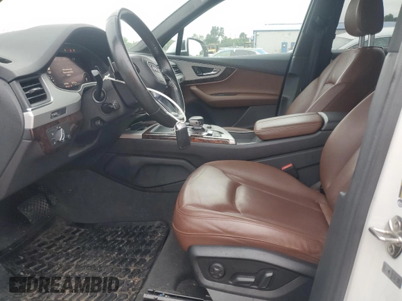 2019 Audi Q7 Premium Plus with VIN WA1LHAF79KD017451, listed as a Copart auction lot 61527125 with 129,180 mi miles and Salvage title. Bid and sale history available at DreamBid. Image 7.