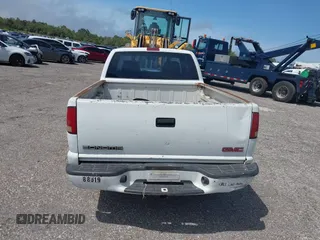 2000 GMC Sonoma SLS with VIN 1GTDT19W4YK230095, listed as a IAAI auction lot 41887818 with 232,455 mi miles and . Bid and sale history available at DreamBid. Image 16.