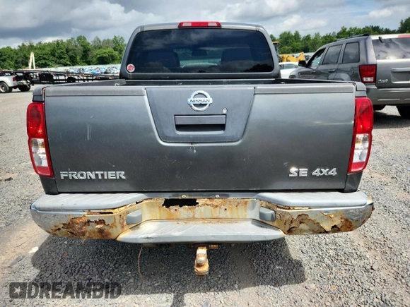 2006 Nissan Frontier LE z VIN 1N6AD07W96C402929, wystawiony jako Copart lot #63877945 z przebiegiem 170 375 mil mil oraz Czysty tytuł • Clean title. Historia ofert i sprzedaży dostępna na DreamBid. Obrazek 6.
