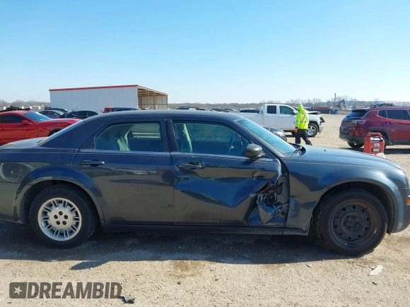2007 Chrysler 300 with VIN 2C3KA43R57H884972, listed as a IAAI auction lot 41245223 with 67,386 mi miles. Bid and sale history available at carsss.com. Image 13.