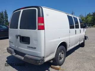 2005 Chevrolet Express Cargo with VIN 1GCGG25V151200770, listed as a IAAI auction lot 42639469 with 336,555 mi miles and . Bid and sale history available at DreamBid. Image 4.