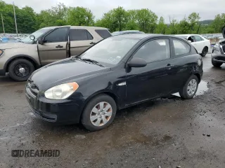 2009 Hyundai Accent Auto GS z VIN KMHCM36CX9U140644, wystawiony jako Copart lot #58518535 z przebiegiem 96 326 mil mil oraz Czysty tytuł • Clean title. Historia ofert i sprzedaży dostępna na DreamBid. Obrazek 1.